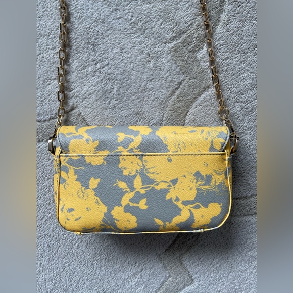 Tory Burch Robinson crossbody bag - Picture 9 of 13